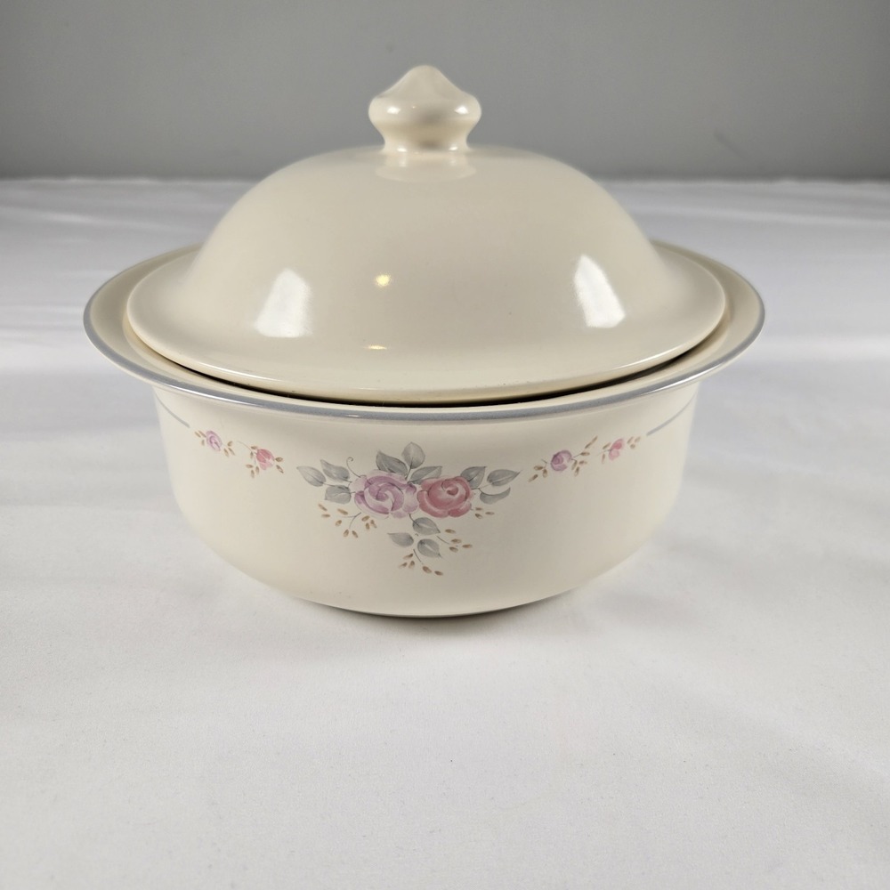 Pfaltzgraff Covered Casserole Dish Vintage Floral Oven & Microwave Safe USA